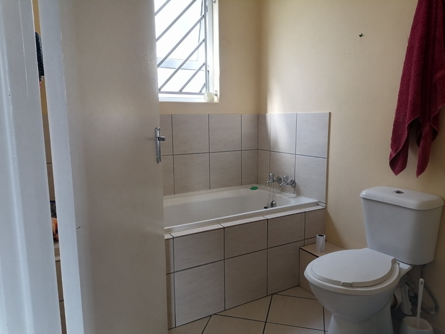 2 Bedroom Property for Sale in The Connifers Western Cape